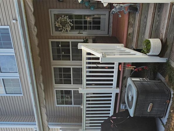 19 Virginia Pine Lane, Bay Shore NY 11706
