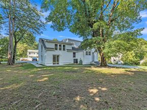 221 Locust Road, Yorktown Heights NY 10598