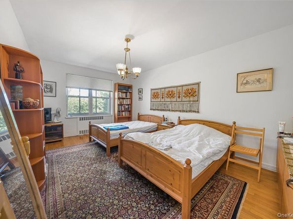 67-66 108th Street B31, Forest Hills NY 11375