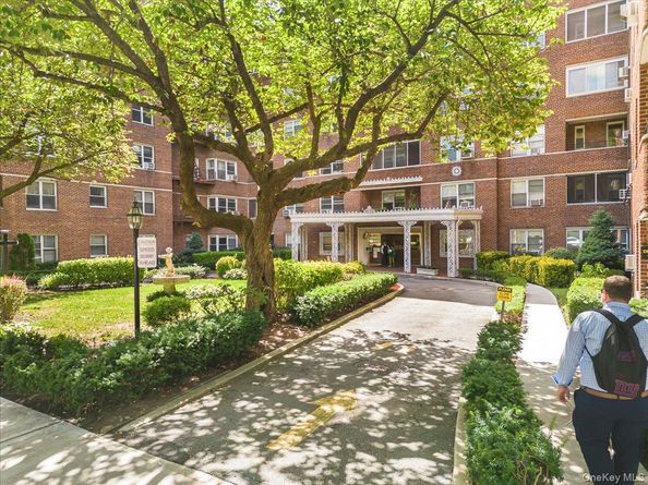 67-66 108th Street B31, Forest Hills NY 11375