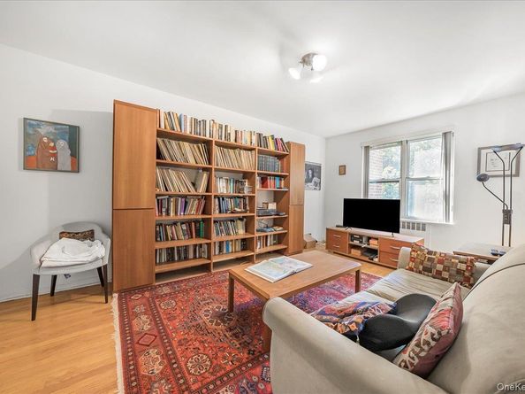 67-66 108th Street B31, Forest Hills NY 11375