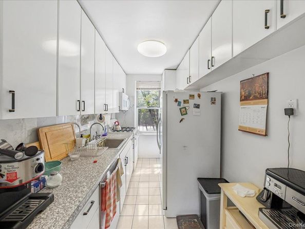 67-66 108th Street B31, Forest Hills NY 11375