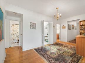 67-66 108th Street B31, Forest Hills NY 11375