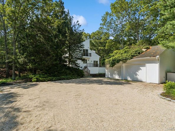 28 Ridge Road, Wainscott NY 11975