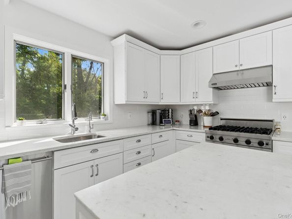 28 Ridge Road, Wainscott NY 11975