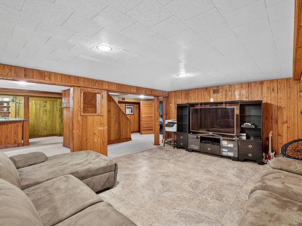 36 Hemlock Lane, Bay Shore NY 11706