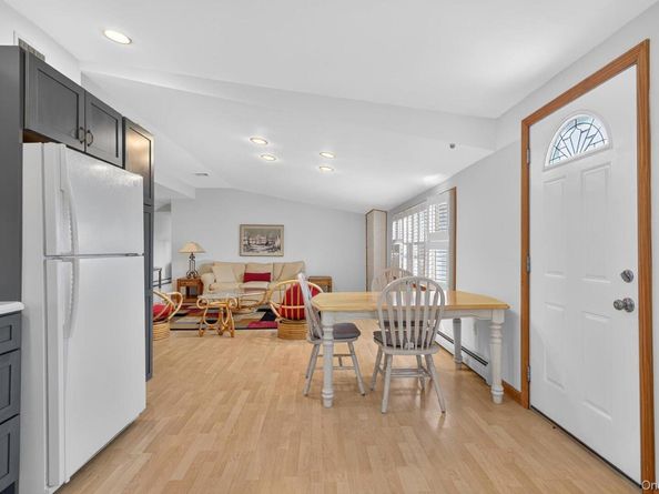 36 Hemlock Lane, Bay Shore NY 11706