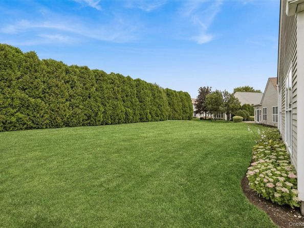 25 Louden Loop, Mount Sinai NY 11766