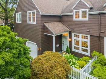 10 Old Jackson Avenue