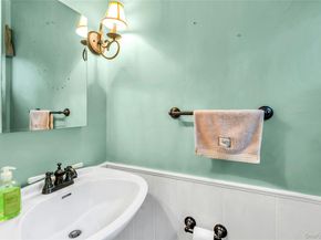 58 Rhoda Avenue, Smithtown NY 11787