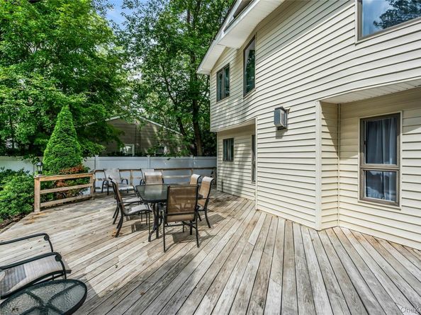 58 Rhoda Avenue, Smithtown NY 11787