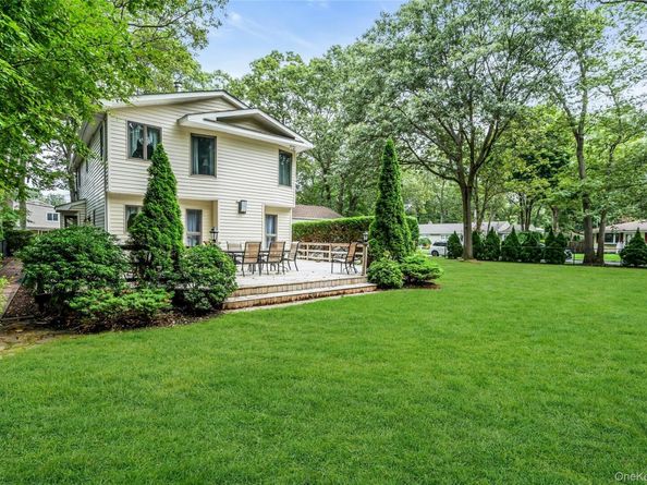58 Rhoda Avenue, Smithtown NY 11787