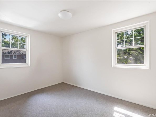 61-25 255th Street 980, Little Neck NY 11362