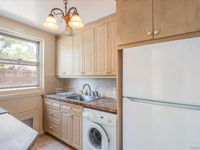 61-25 255th Street 980, Little Neck NY 11362