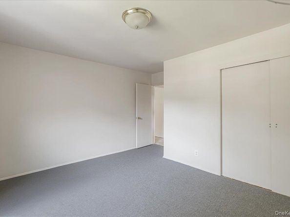 61-25 255th Street 980, Little Neck NY 11362