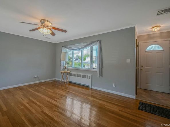 1270 Pulaski Road, East Northport NY 11731