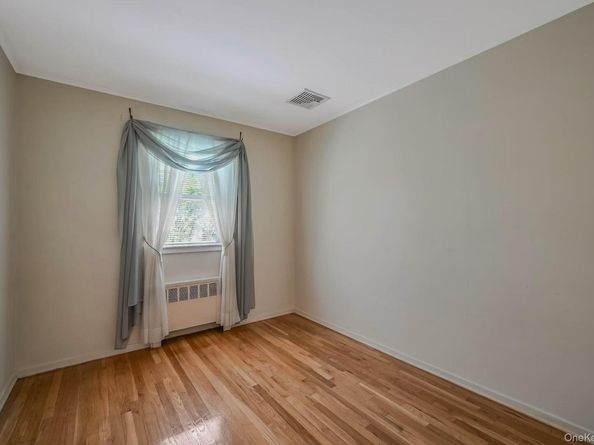 1270 Pulaski Road, East Northport NY 11731