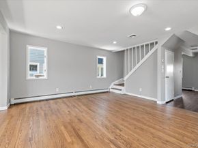10 Dart Street, East Rockaway NY 11518