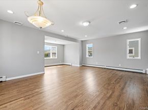 10 Dart Street, East Rockaway NY 11518