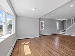 10 Dart Street, East Rockaway NY 11518