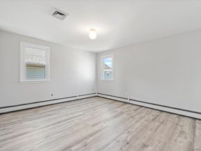 10 Dart Street, East Rockaway NY 11518