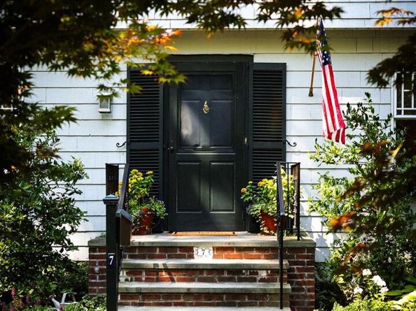 7 Reid Avenue, Port Washington NY 11050