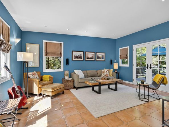 7 Reid Avenue, Port Washington NY 11050
