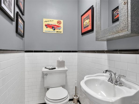 7 Reid Avenue, Port Washington NY 11050