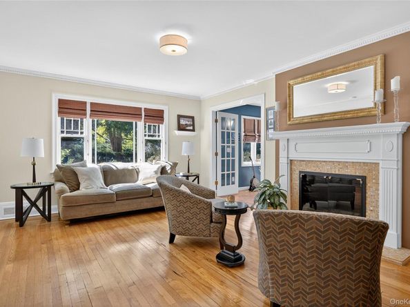 7 Reid Avenue, Port Washington NY 11050