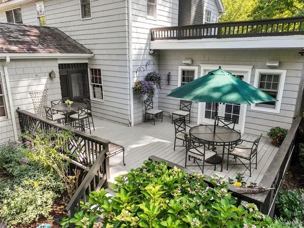 7 Reid Avenue, Port Washington NY 11050
