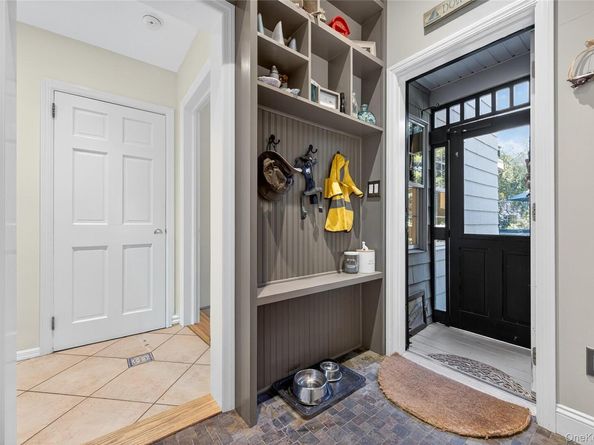 7 Reid Avenue, Port Washington NY 11050