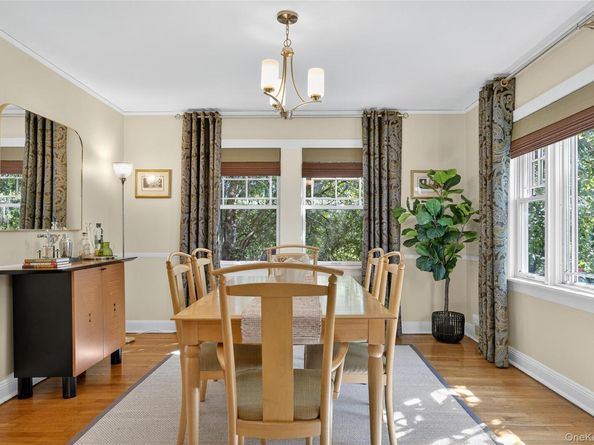 7 Reid Avenue, Port Washington NY 11050