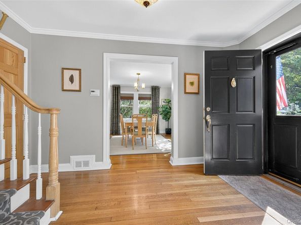 7 Reid Avenue, Port Washington NY 11050