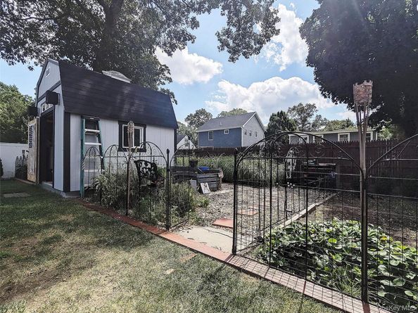 46 E 19th Street, Huntington Station NY 11746