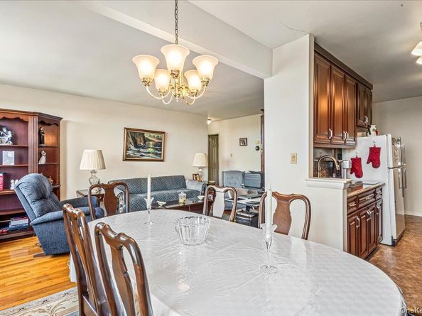 151-05 Cross Island Parkway 6C, Whitestone NY 11357