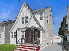 192-23 116th Road, Saint Albans NY 11412