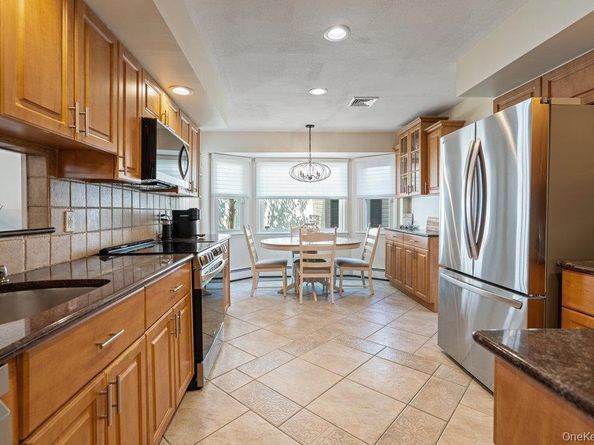 18 Lloyd Lane, Nesconset NY 11767