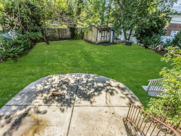 58 Pasadena Drive, Plainview NY 11803