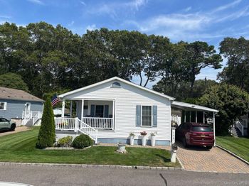 1661 Old Country Road