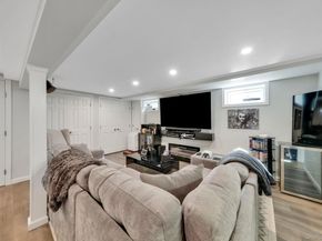 41 Hy Place, Lake Grove NY 11755