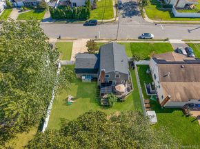 41 Hy Place, Lake Grove NY 11755