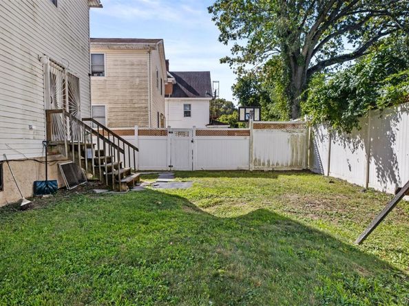 1330 Tanglewood Road, Rockville Centre NY 11570