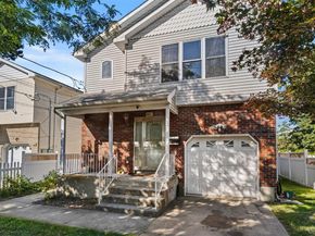 1330 Tanglewood Road, Rockville Centre NY 11570