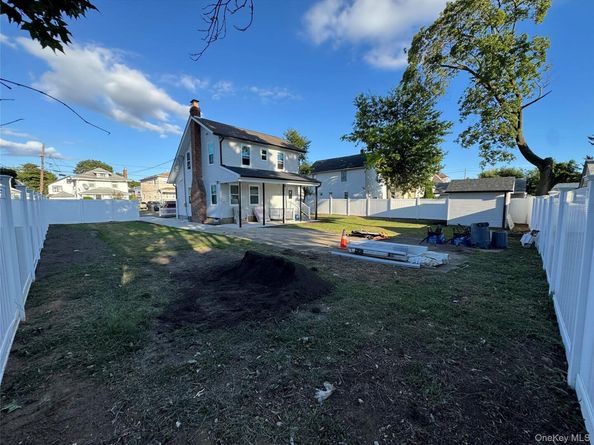 16 Garfield Place, Hempstead NY 11550