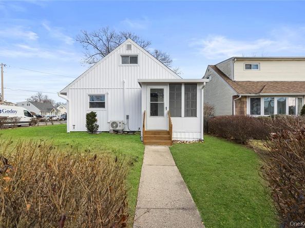 53 Ketcham Avenue, Hicksville NY 11801