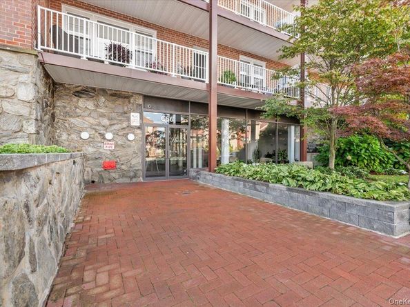 666 Shore Road 3A, Long Beach NY 11561