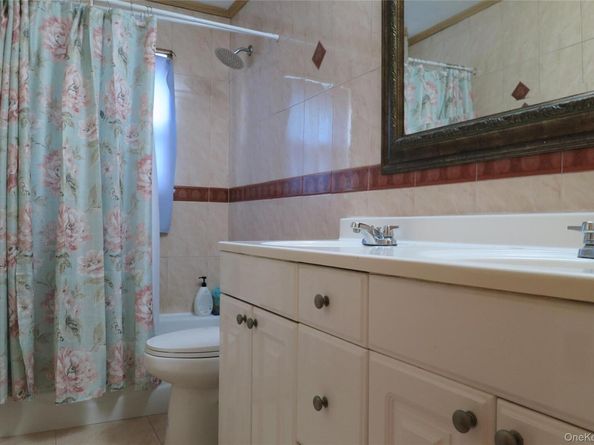 1550 Debra Place, Valley Stream NY 11580