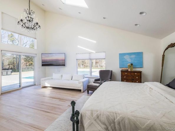 29 Blue Jay Way, East Hampton NY 11743