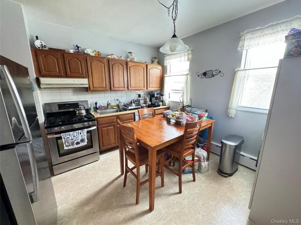 2590 37th Street, Astoria NY 11103