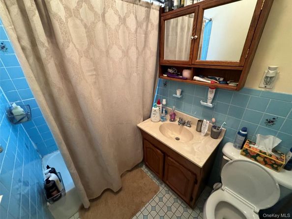 2590 37th Street, Astoria NY 11103
